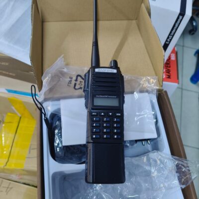 Baofeng UV-82 Walkie Talkie, Dual Band, 8W, 3800mAh Battery